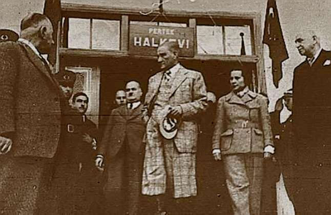 DEVRİMİN HALKEVLERİ